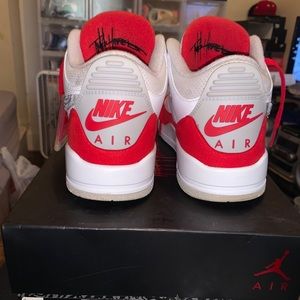 Air Jordan 3 Tinker University Red
